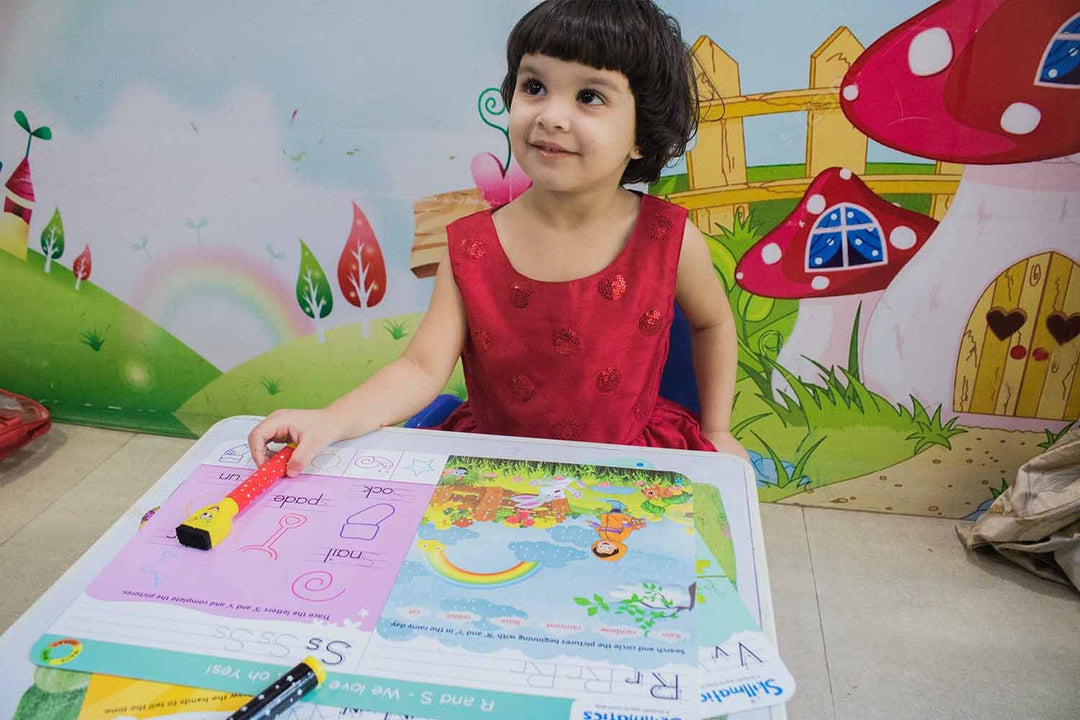 Skillmatics Educational Game - Alphabet Big and Small, Reusable Activity Mats with 2 Dry Erase Markers, Gifts for Ages 3 to 6